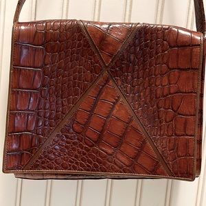 Stunning vintage Sharif genuine embossed  crocodile leather handbag